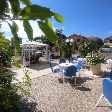 Splendid B&B Milano Marittima Zewnętrze zdjęcie
