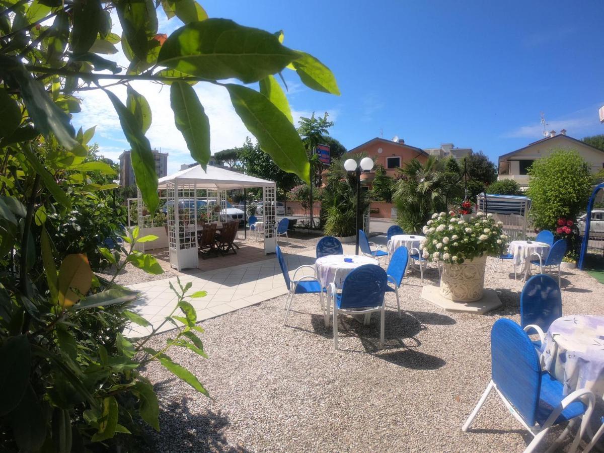 Splendid B&B Milano Marittima Zewnętrze zdjęcie