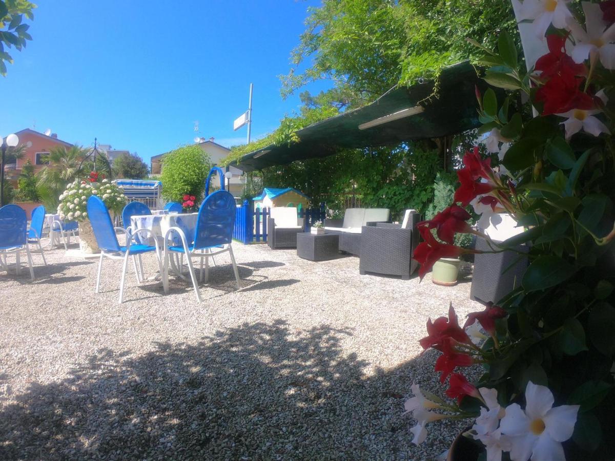 Splendid B&B Milano Marittima Zewnętrze zdjęcie