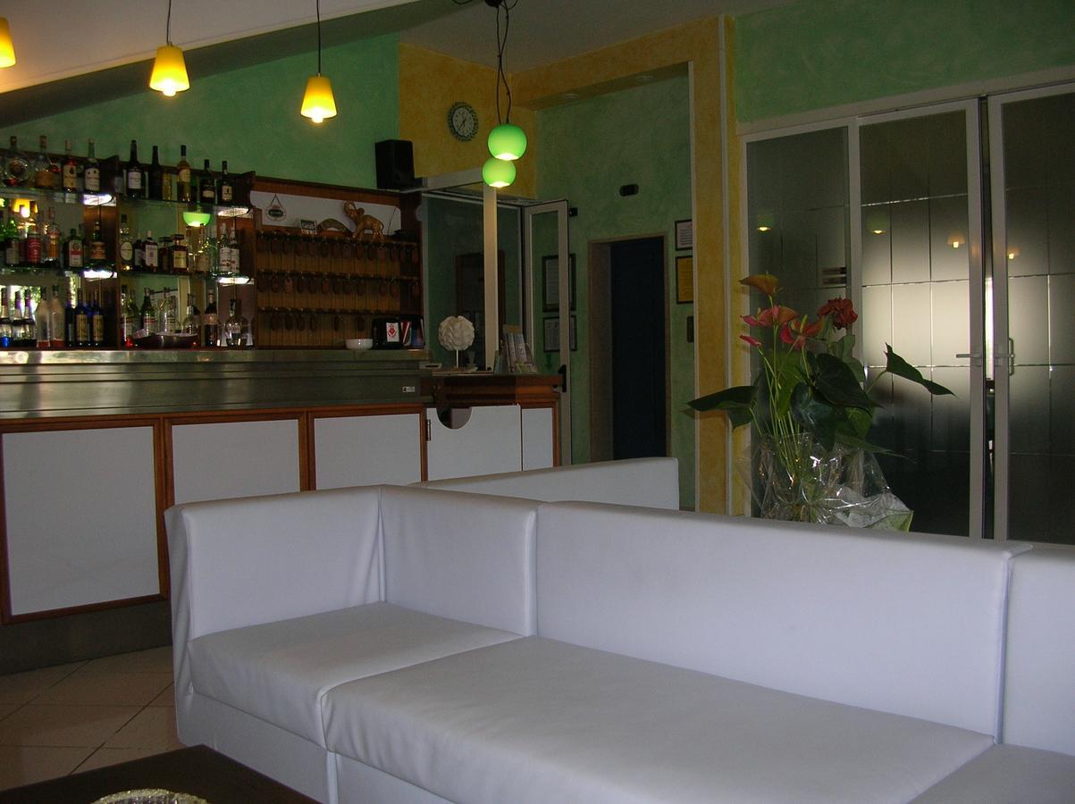 Splendid B&B Milano Marittima Zewnętrze zdjęcie