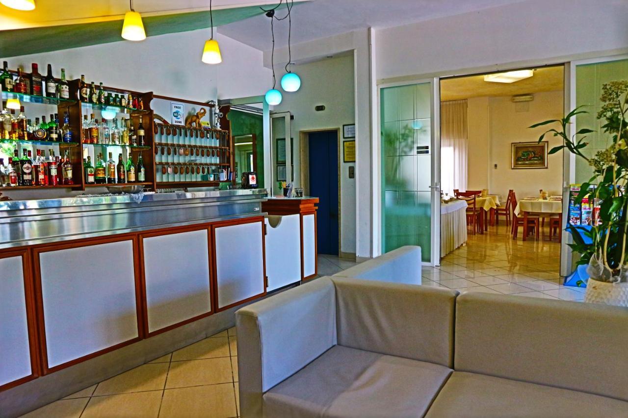 Splendid B&B Milano Marittima Zewnętrze zdjęcie